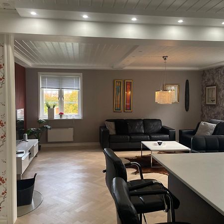 Apartment Uddevalla Bohuslaen Bubbelbad المظهر الخارجي الصورة