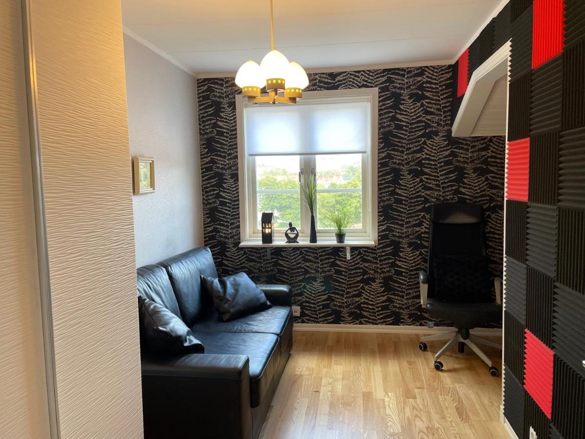 Apartment Uddevalla Bohuslaen Bubbelbad المظهر الخارجي الصورة
