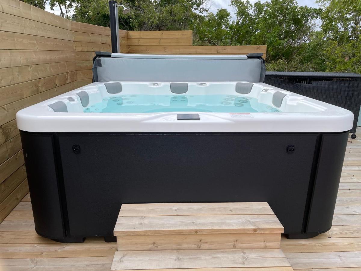 Apartment Uddevalla Bohuslaen Bubbelbad المظهر الخارجي الصورة