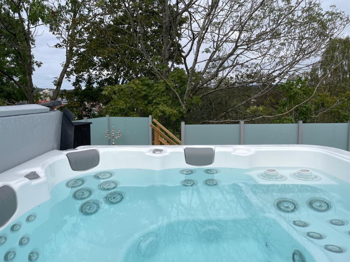 Apartment Uddevalla Bohuslaen Bubbelbad المظهر الخارجي الصورة